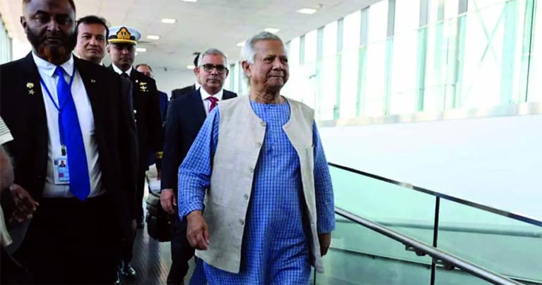 নিউইয়র্ক পৌঁছেছেন প্রধান উপদেষ্টাসহ প্রতিনিধি দল