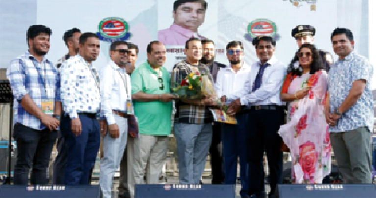 ব্রুকলিনের বর্ণাঢ্য পথমেলা