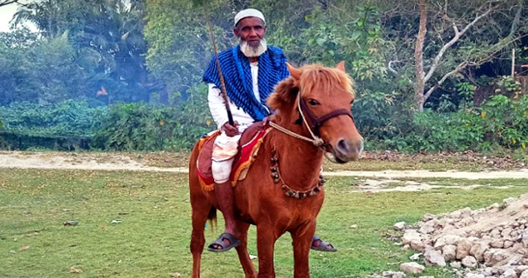 ৩ হাজারের বেশি কবর খোঁড়া মনু মিয়া মারা গেছেন