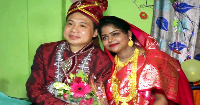 প্রেমের টানে গোপালগঞ্জে চীনা যুবক