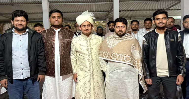 বিয়ে করলেন সারজিস আলম