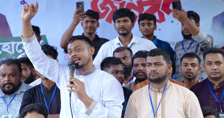দেশে শেখ হাসিনার জন্য হাজার হাজার ফাঁসির মঞ্চ প্রস্তুত : নাসীরুদ্দীন পাটওয়ারী