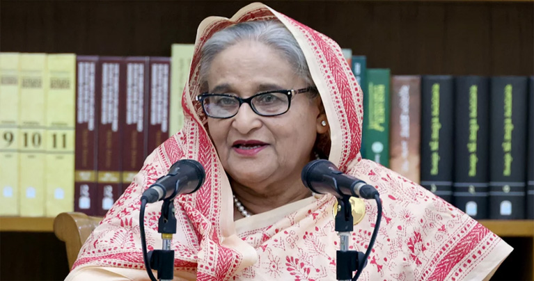 রোকেয়া হলের মেয়েদের মুখে ‘রাজাকার’ স্লোগান, দুঃখ লাগে : প্রধানমন্ত্রী