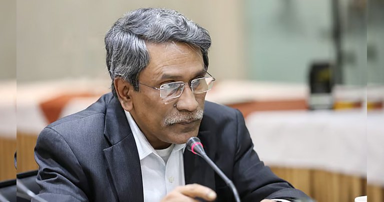 দেশ যেন ফ্যাসিবাদী ব্যবস্থায় আর না ফেরে, সে জন্যই গণভোট : আলী রীয়াজ