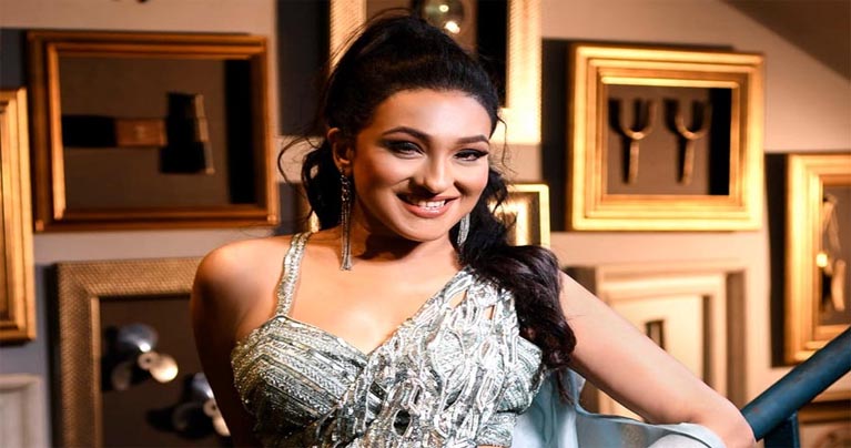 ‘তরী’ থেকে বাদ পড়ছেন কলকাতার ঋতুপর্ণা