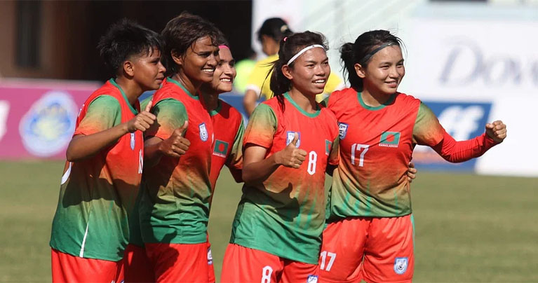 নারী সাফ চ্যাম্পিয়নশিপ : ভুটানকে গোলবন্যায় ভাসিয়ে ফাইনালে বাংলাদেশ
