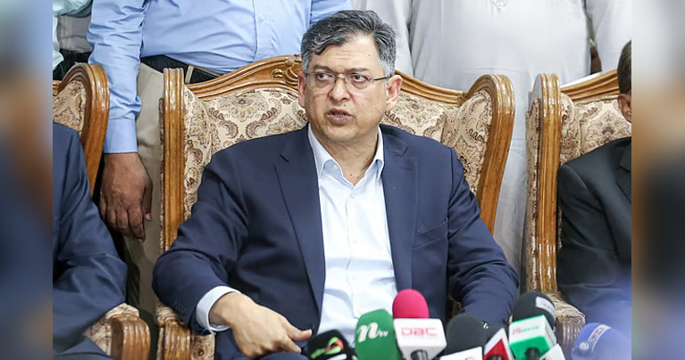 আওয়ামী লীগ ভারতীয় দল, হাসিনার স্থান দিল্লিতে : সালাহউদ্দিন আহমদ