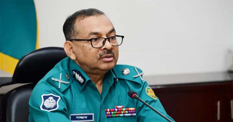 ১৫ বছরে রাজনৈতিক পরিচয়ে ৯০ হাজার পুলিশ নিয়োগ