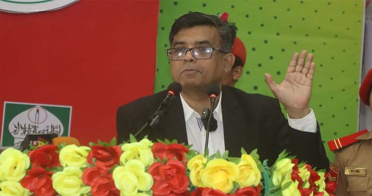 বর্তমান সরকারের প্রধান দায়িত্ব শেখ হাসিনাকে ফিরিয়ে এনে বিচারের সম্মুখীন করা : শফিকুল আলম