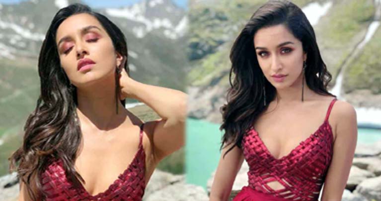 শ্রদ্ধা কাপুর এখন ‘সিঙ্গেল’