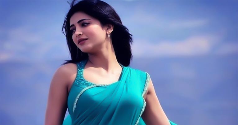 নতুন করে আলোচনায় শ্রুতি