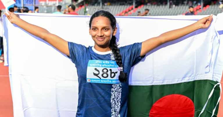 শিরিনকে হারিয়ে দ্বিতীয়বার দেশের দ্রুততম মানবী সুমাইয়া