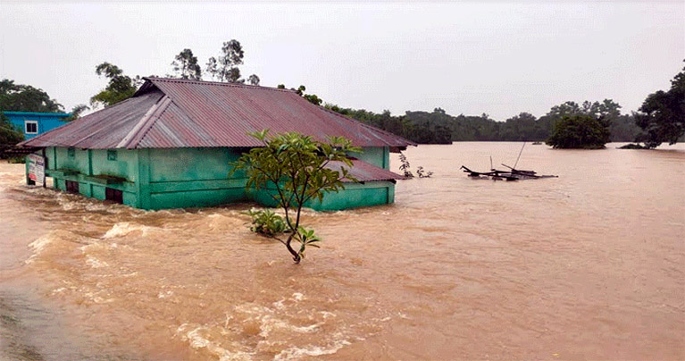 তৃতীয় দফার বন্যায় থমকে গেছে সিলেট, মানুষের হাহাকার বাড়ছে