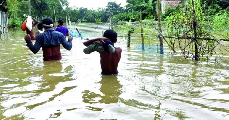 সিলেটে তৃতীয় দফা বন্যায় তীব্র কষ্টে বানভাসিরা