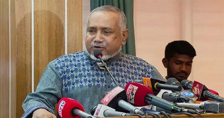 তিন উপদেষ্টার বিরুদ্ধে গুরুতর অভিযোগ ডা. তাহেরের, অপসারণের দাবি