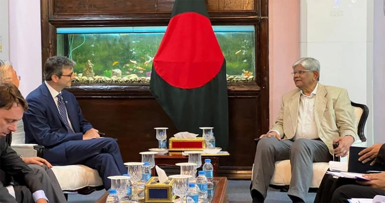 পাচারের অর্থ ফেরাতে যুক্তরাষ্ট্রের সহযোগিতা কামনা