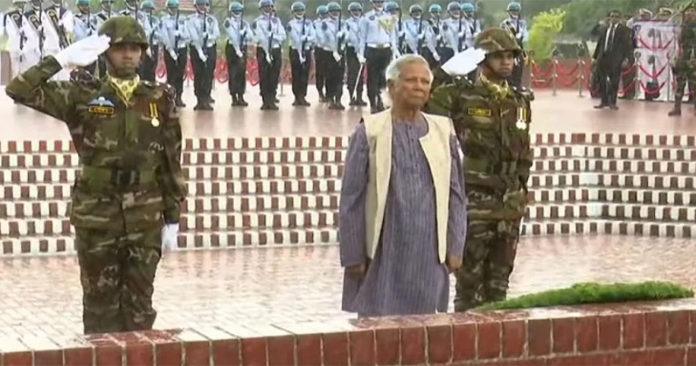 জাতীয় স্মৃতিসৌধে শ্রদ্ধা জানালেন অন্তর্বর্তী সরকারের উপদেষ্টারা