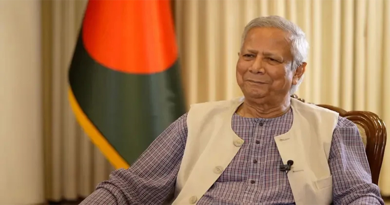 একটা পলাতক দল দেশকে অস্থিতিশীল করার সর্বাত্মক চেষ্টা করছে : বিবিসি বাংলাকে ড. ইউনূস